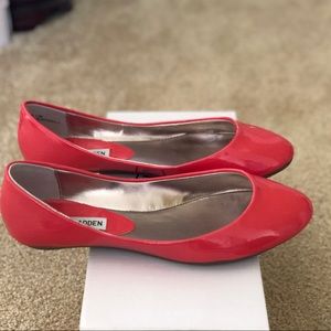 Steven madden heaven coral patent leather flat 7.5